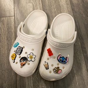 WHITE CROCS SIZE 7W/5M used